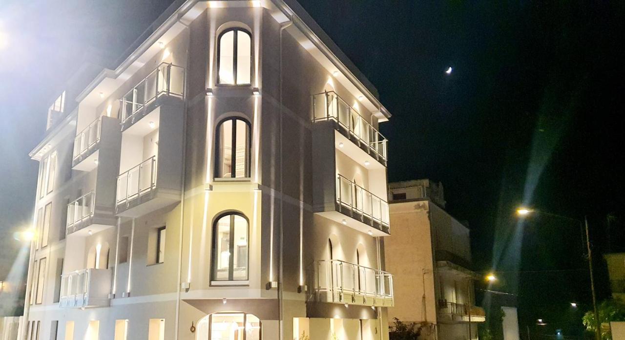 Solmaris Tropea Rooms & Suites Екстериор снимка
