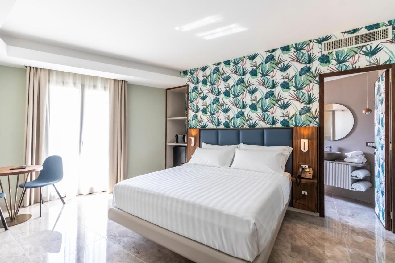 Solmaris Tropea Rooms & Suites Екстериор снимка