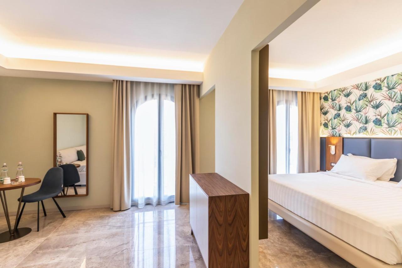 Solmaris Tropea Rooms & Suites Екстериор снимка