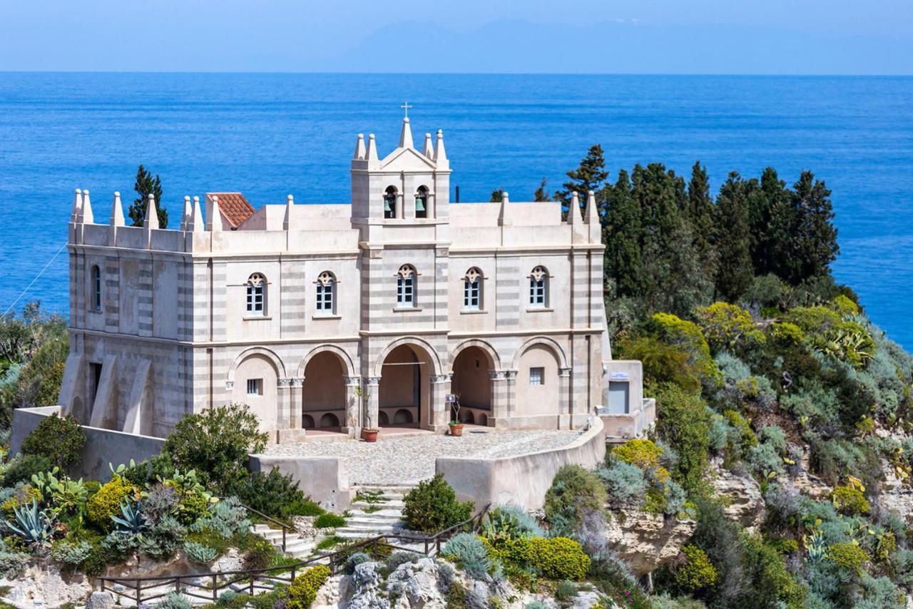 Solmaris Tropea Rooms & Suites Екстериор снимка