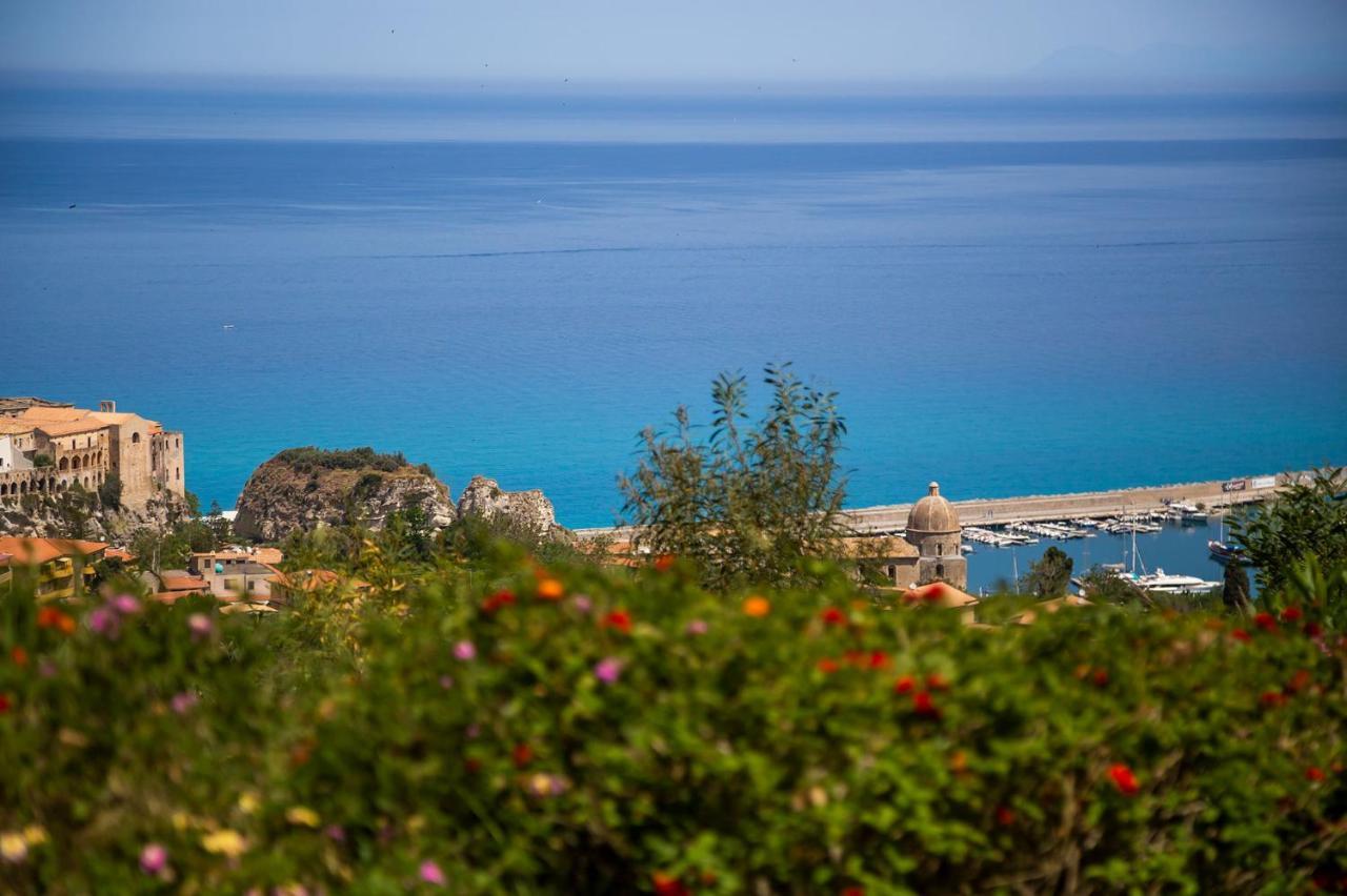 Solmaris Tropea Rooms & Suites Екстериор снимка